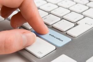 BCR si Scoala de Valori lanseaza o platforma de cursuri online pentru tineri