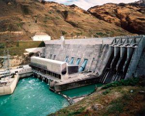 Hidroelectrica scoate la vanzare 22 de microhidrocentrale