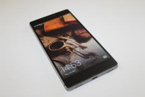 Huawei stabileste un nou record: 100 milioane de unitati livrate in intreaga lume