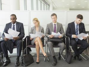Cat ar trebui sa fie salariul minim pentru a trai decent in Romania