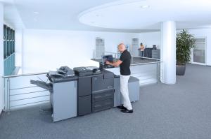 Konica Minolta lanseaza noua generatie de sisteme monocrom de productie digitala