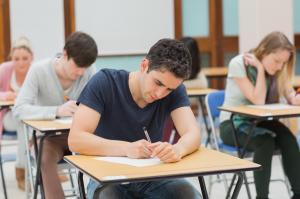Studentii dezbat viitorul invatamantului superior din Romania