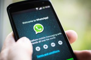 Aplicatia WhatsApp este interzisa in Iran
